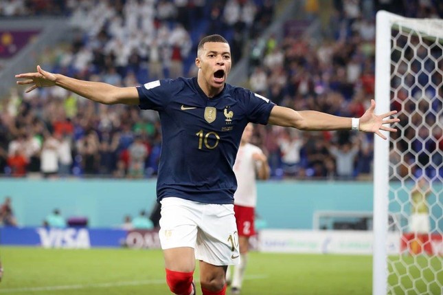 Danh sách Vua phá lưới World Cup 2022: Messi bám đuổi Mbappe, Valencia