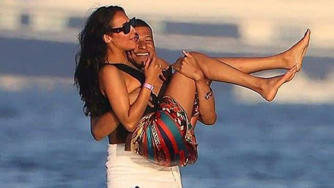 Kylian Mbappe, săn người tình giỏi như săn bàn thắng