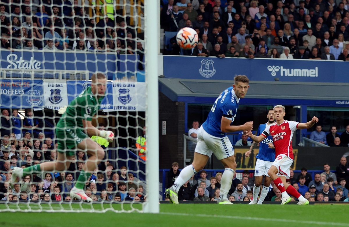 Bảng xếp hạng Ngoại hạng Anh mới nhất: Arsenal phá dớp, Chelsea gây thất vọng