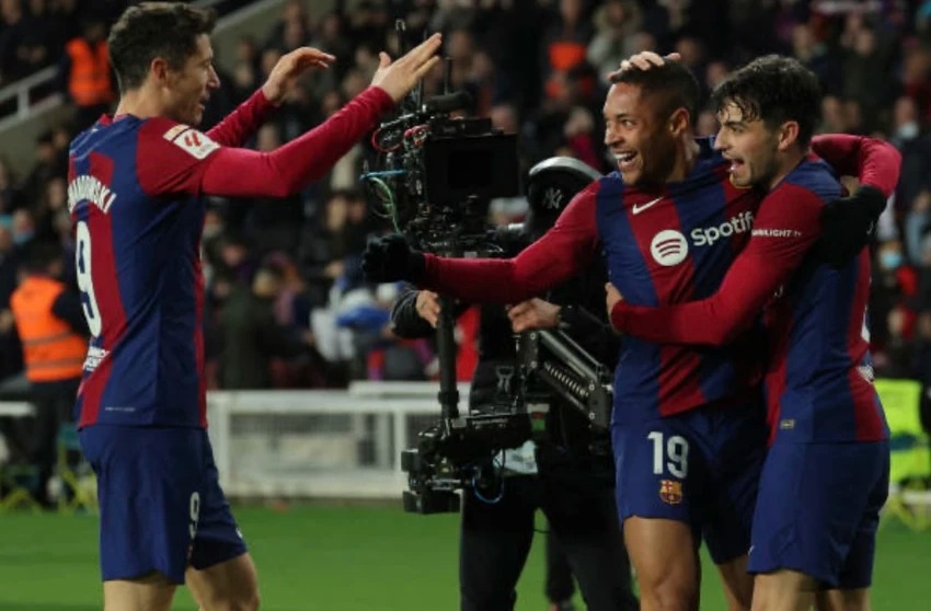 Barca thắng nhọc Osasuna