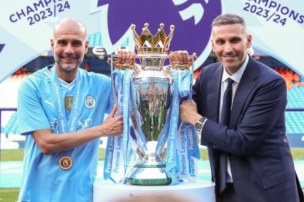 HLV Pep Guardiola rời Etihad, Man City rơi vào bất ổn?
