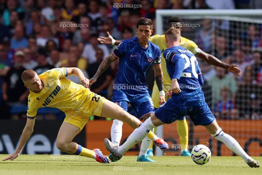 Real Madrid nhắm đến mục tiêu của MU vào phút chót