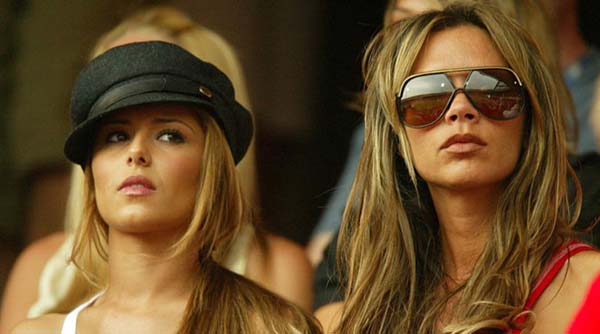 Bà Becks là lý do nhiều đội không chào đón WAGs tới Euro